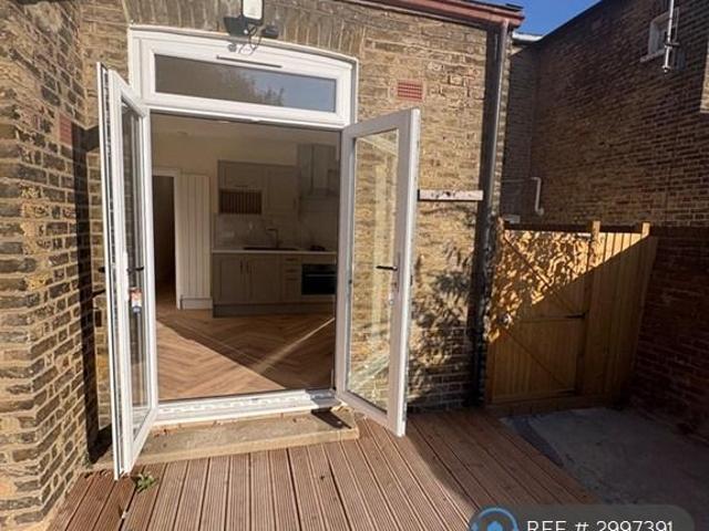 Apartment for rent in Harlesden, Greater London