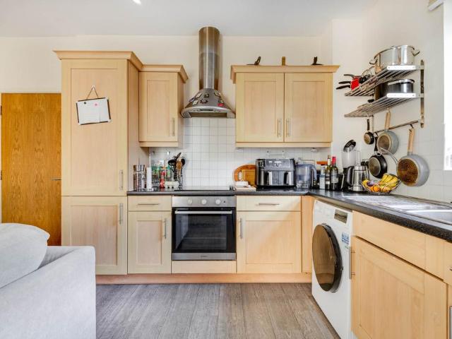 Apartment for rent in London Borough of Merton, Greater London