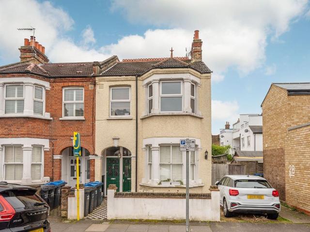 Apartment for rent in London Borough of Merton, Greater London
