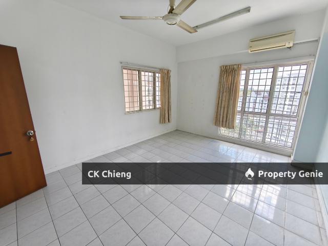 Condominium for sale in Petaling, Subang Jaya