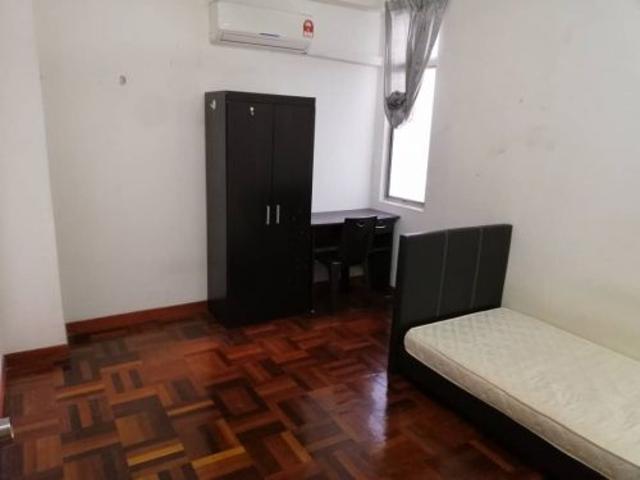 Room for rent in Petaling, Damansara Damai