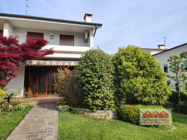 Villa Indipendente in affitto a Villa Carli, Longare
