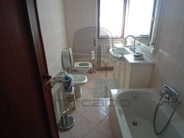 Appartamento in affitto a Pontecimato, Carrara