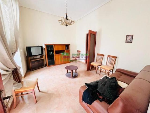 Villa Indipendente in vendita a Comiso, Sicilia