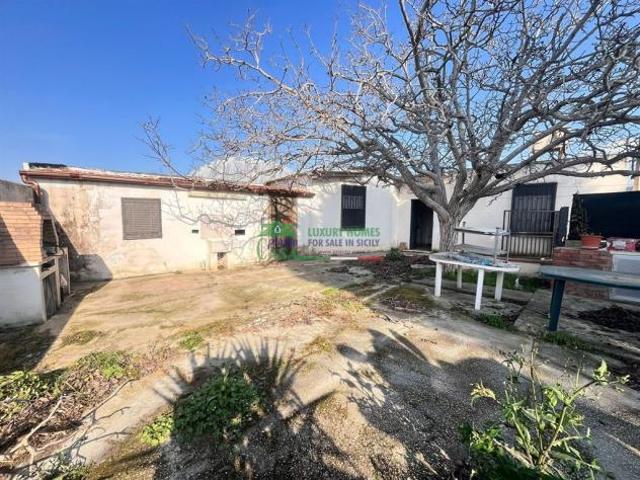 Villa Indipendente in vendita a Comiso, Sicilia