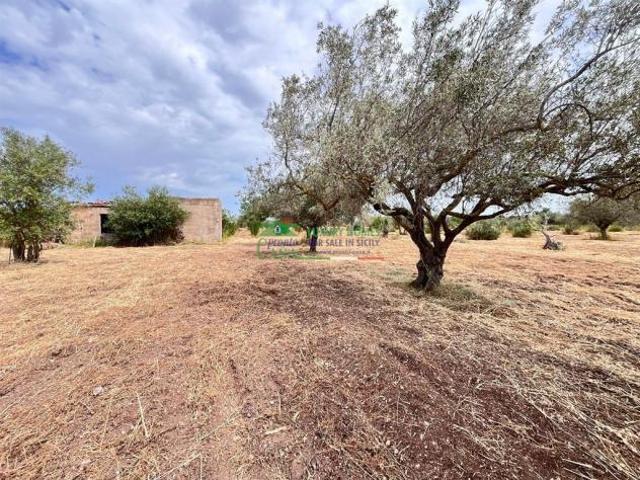 Terreno in vendita a Comiso, Sicilia