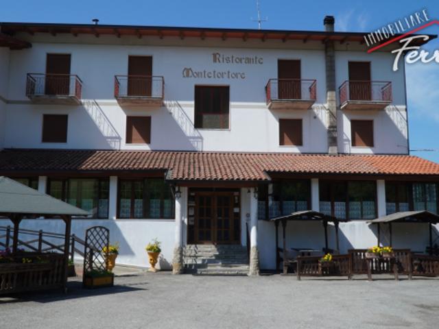 Locale Commerciale in vendita a Unione di comuni Terre di Castelli, Zocca