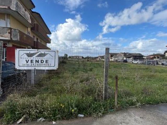 Terreno in vendita a Castel Volturno, Campania
