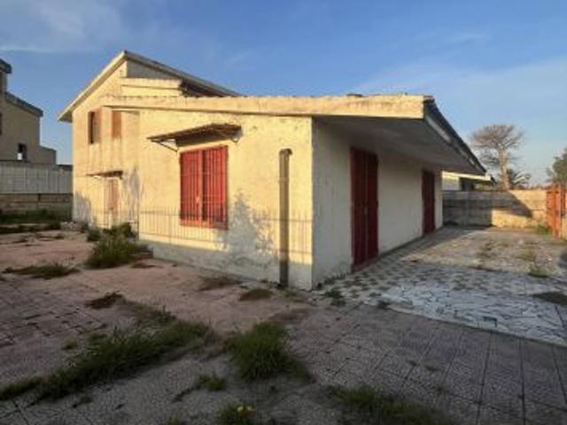 Villa Indipendente in vendita a Castel Volturno, Campania