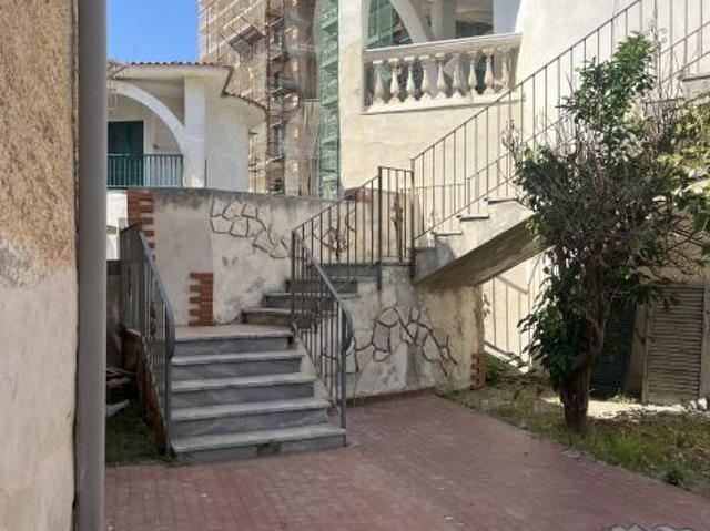 Appartamento in vendita a Destra Volturno, Castel Volturno