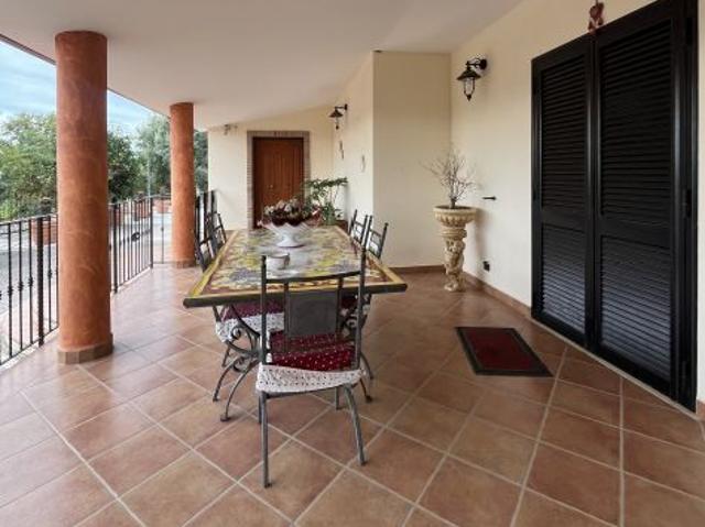 Villa Indipendente in affitto a Borgo Domitio, Castel Volturno