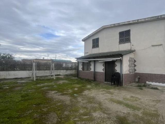 Villa Indipendente in vendita a Villaggio del Sole, Castel Volturno