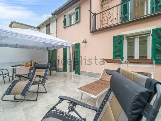 Villa Indipendente in vendita a Cicagna, Liguria