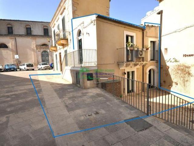 Locale Commerciale in affitto a Ragusa