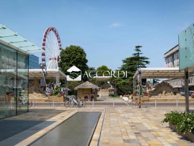 Locale Commerciale in vendita a Jesolo, Veneto