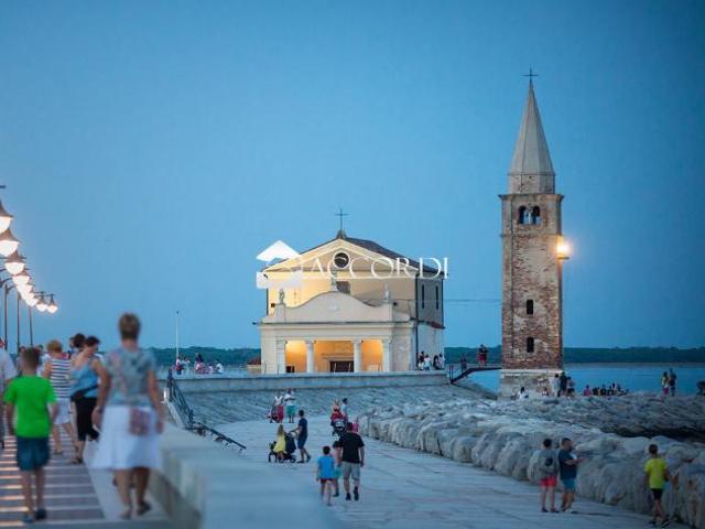 Locale Commerciale in vendita a Caorle, Veneto