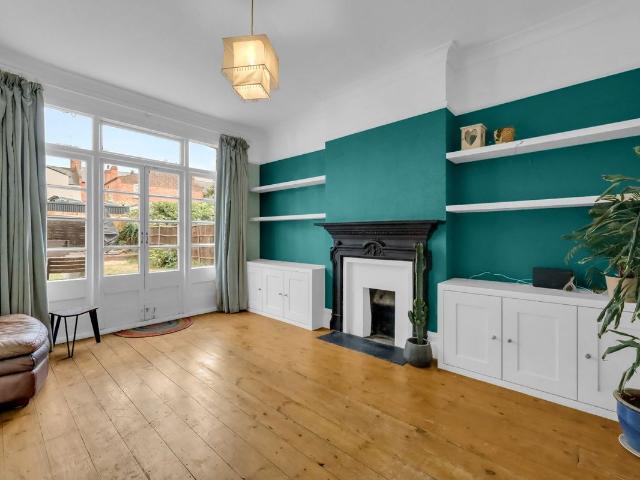 Apartment for rent in Dollis Hill, Greater London