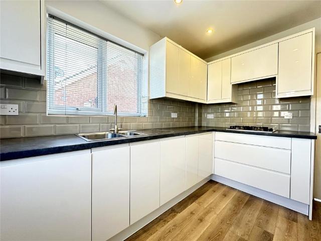 Apartment for rent in London Borough of Croydon, Waddon