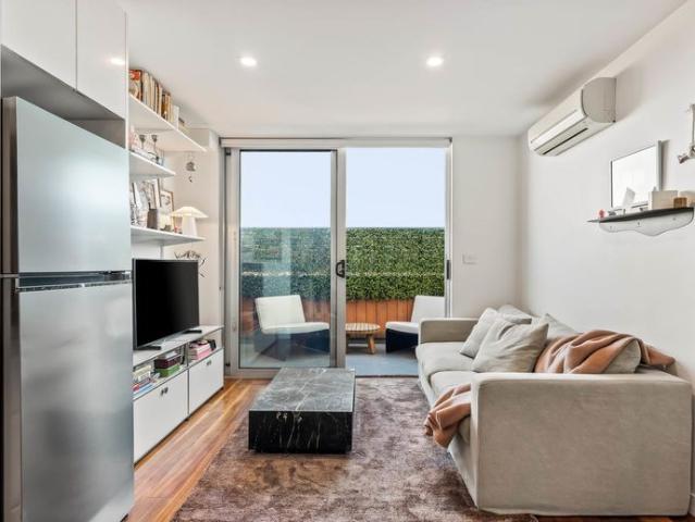 Apartment for rent in Ruckers Hill, Melbourne