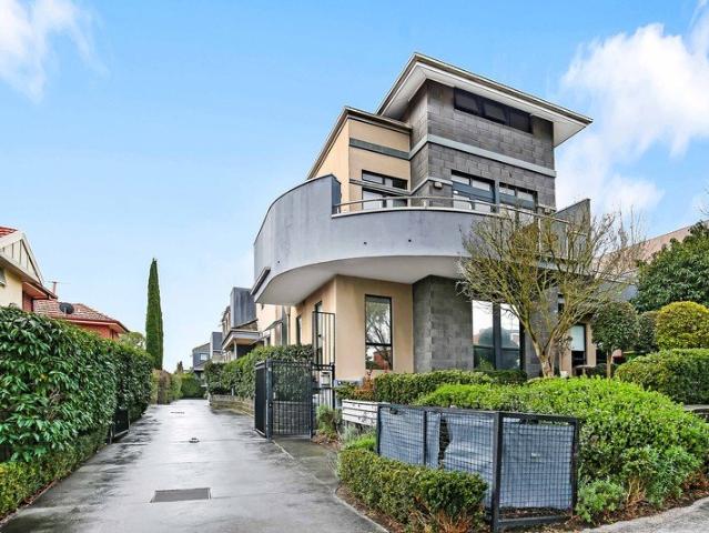 Townhouse for rent in Camerons Creek, Victoria