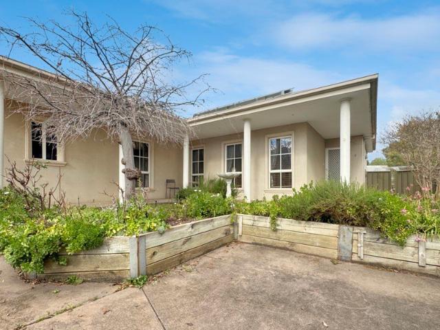 Apartment for rent in Victoria