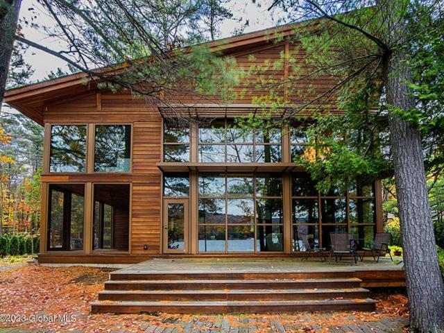 House for sale in Saratoga Springs