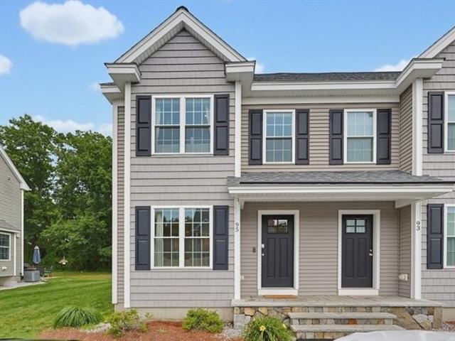 Condo for sale in Tyngsboro, Massachusetts