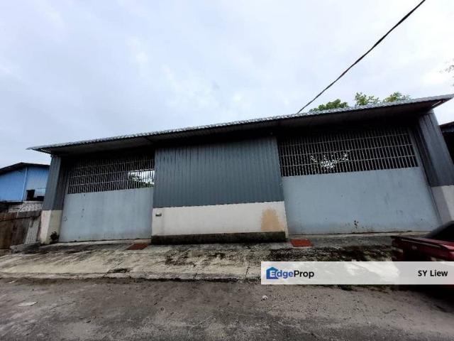 Warehouse for sale in Perak, Lahat