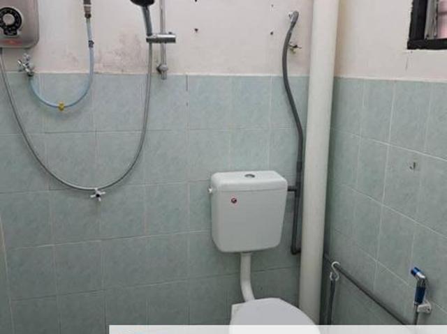 Warehouse for sale in Perak, Lahat