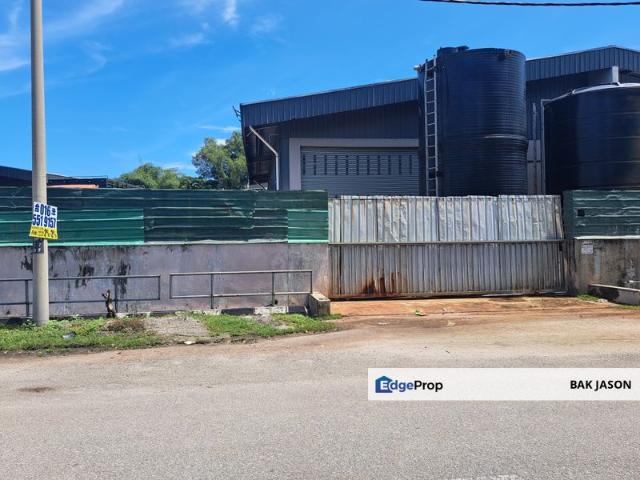Warehouse for sale in Perak, Lahat