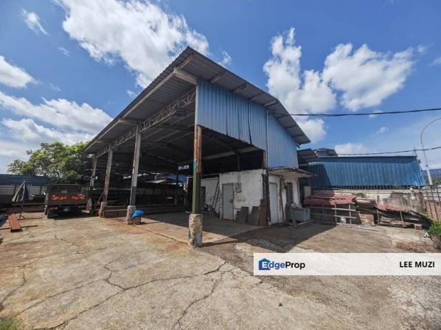 Warehouse for sale in Perak, Lahat