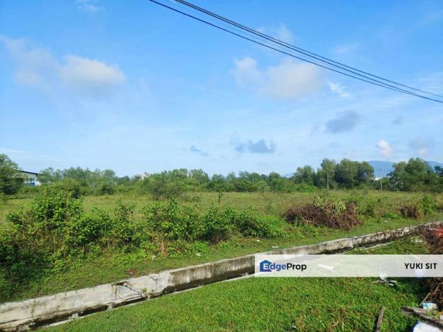 Warehouse for sale in Perak, Lahat