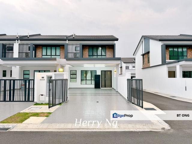 House for sale in Sendayan Village, Negeri Sembilan