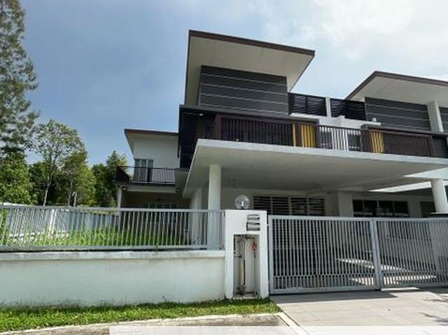 House for sale in Sendayan Village, Negeri Sembilan