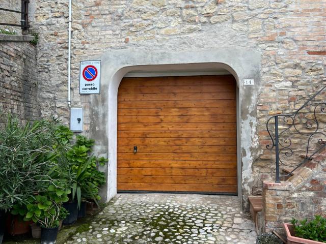 Box in vendita a Marche, Fermo