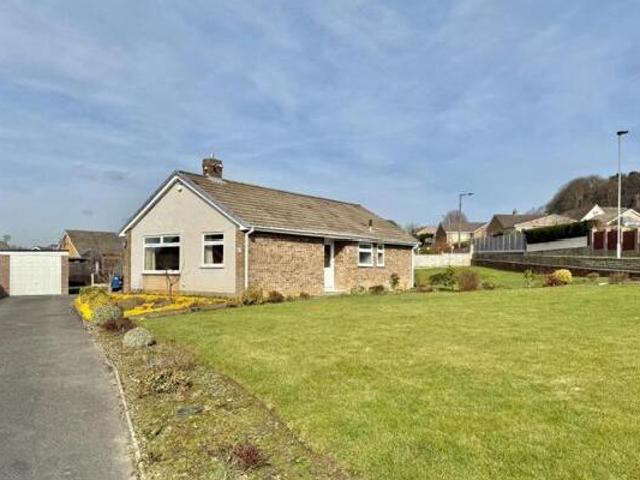House for sale in Darfield, South Yorkshire