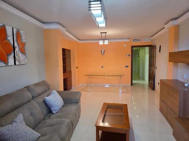 Apartamento en alquiler en Torre de Benagalbón, La Axarquía