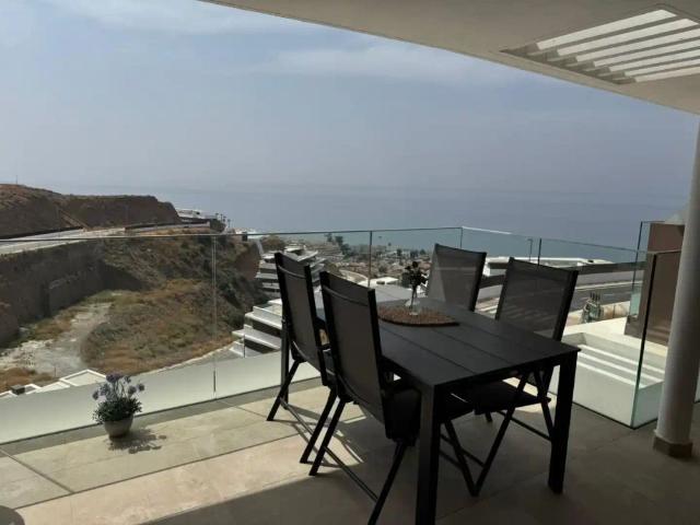 Apartamento en alquiler en Torre de Benagalbón, La Axarquía