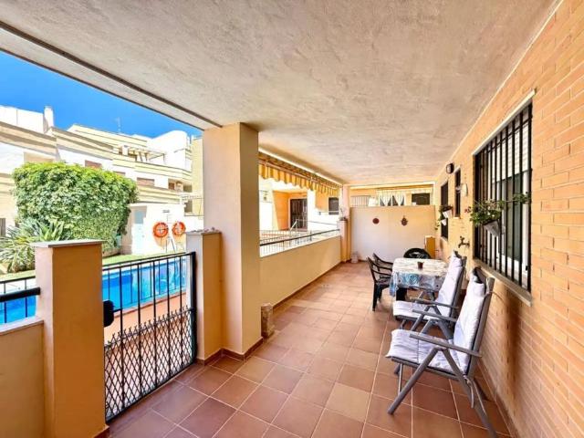 Apartamento en alquiler en Torre de Benagalbón, La Axarquía