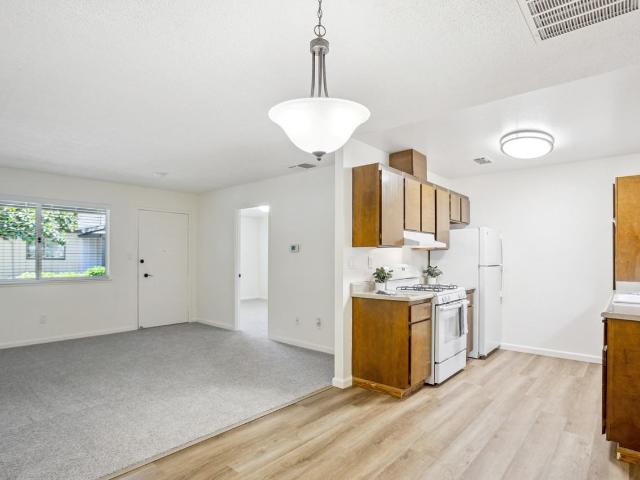 Apartment for rent in Carmichael, California
