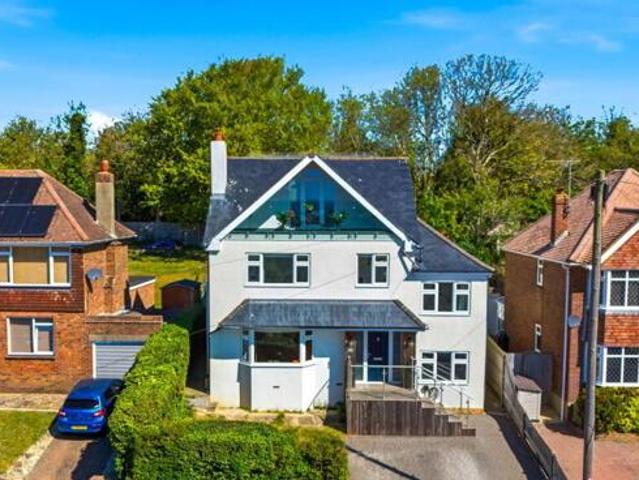 House for sale in Fishersgate, West Sussex