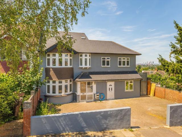 House for rent in London Borough of Lewisham, Forest Hill