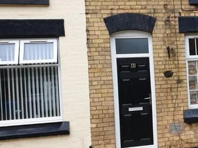 House for rent in Calderstones