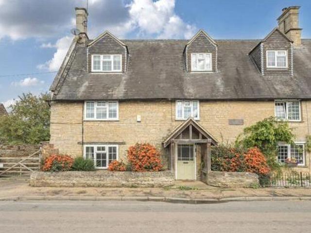 House for sale in Kettering, North Northamptonshire