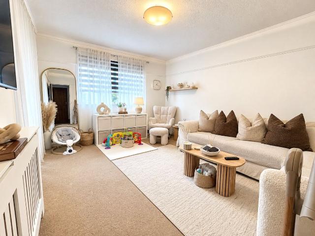 Apartment for rent in London Borough of Sutton, Greater London