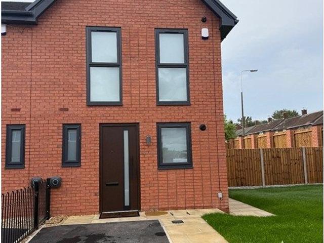 House for rent in Calderstones