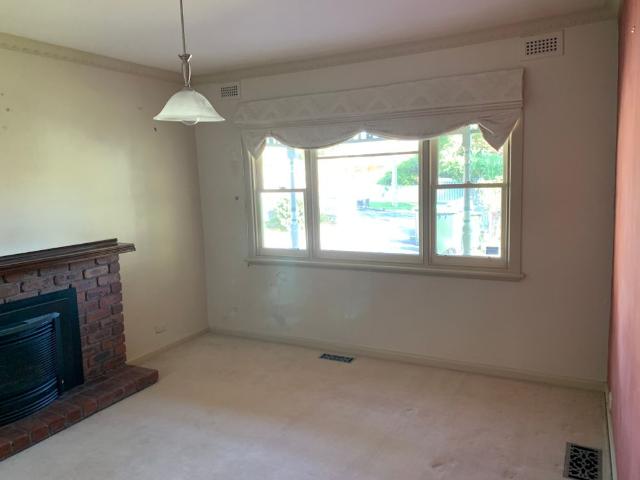 Room for rent in Camerons Creek, Victoria
