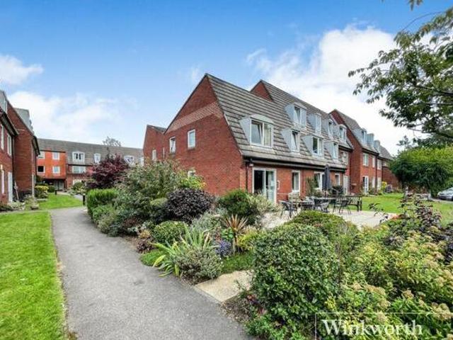 House for sale in Tricketts Cross, Ferndown