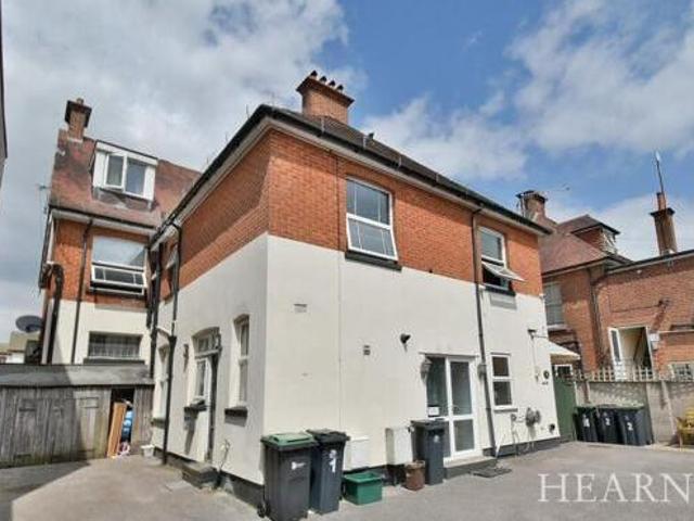 House for sale in Tricketts Cross, Ferndown