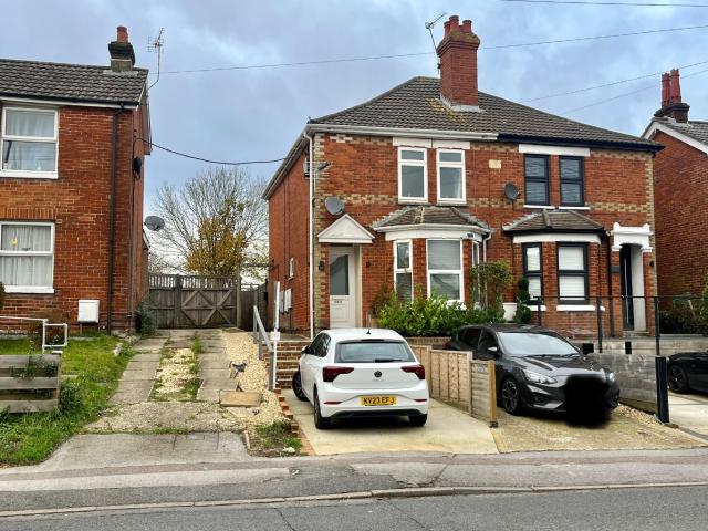 Apartment for rent in Ashurst Bridge, Hampshire
